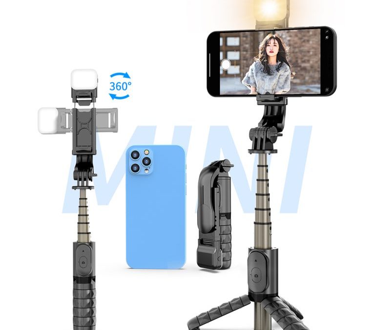 How do selfie sticks with flexible arms compare to traditional selfie sticks?